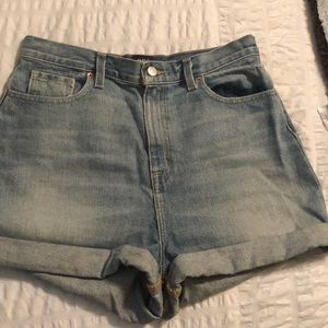 BDG MOM HIGH RISE DENIM SHORTS